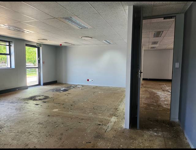 737M² OFFICE TO LET IN RANDJESPARK